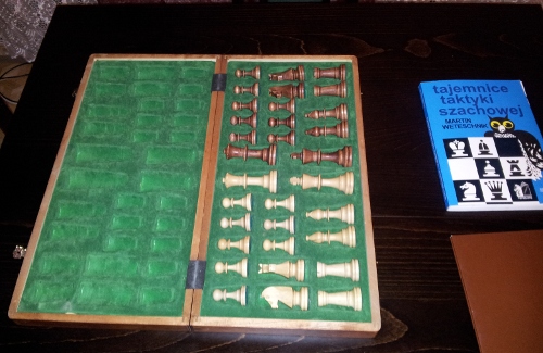 Składana szachownica od środka
